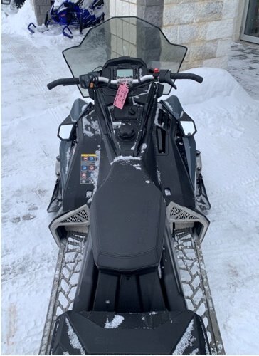 2021 Polaris 650 INDY XC Launch Edition 137 LOW KMS!