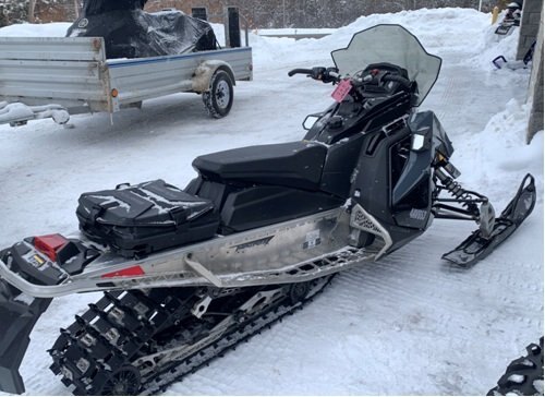 2021 Polaris 650 INDY XC Launch Edition 137 LOW KMS!