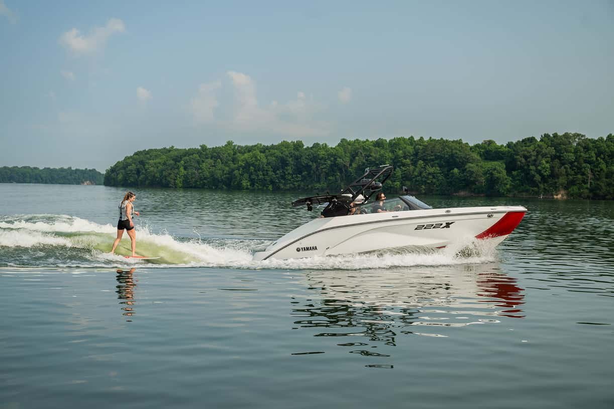 2026 Yamaha 222XE White