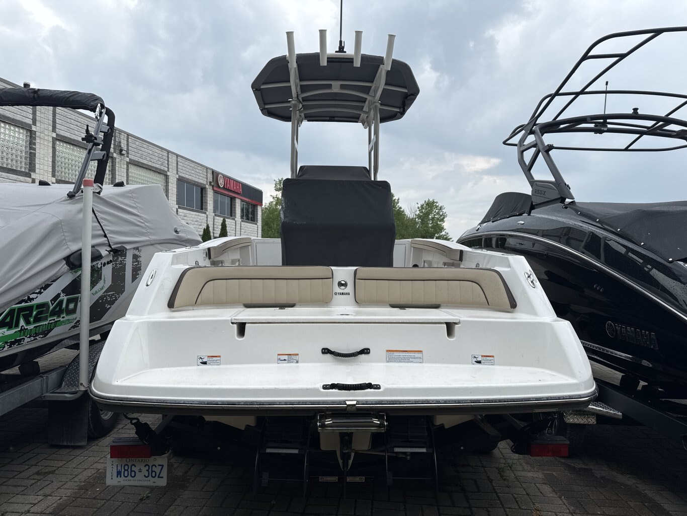 2022 Yamaha 210 FSH SPORT | Only 37hrs! | Trailer Included