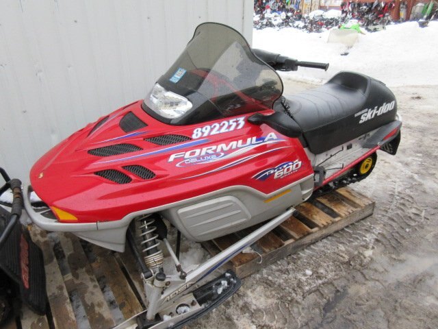 PARTING OUT 2001 FORMULA DELUXE 600