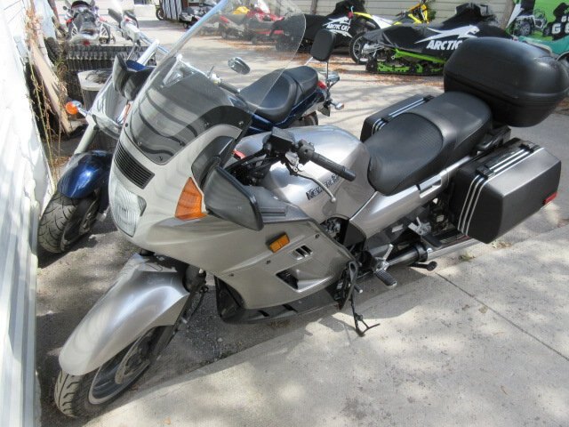 02 Kawasaki Concourse 1000 Project bike!