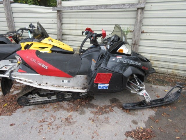 Parting out 05 Polaris Fusion 900