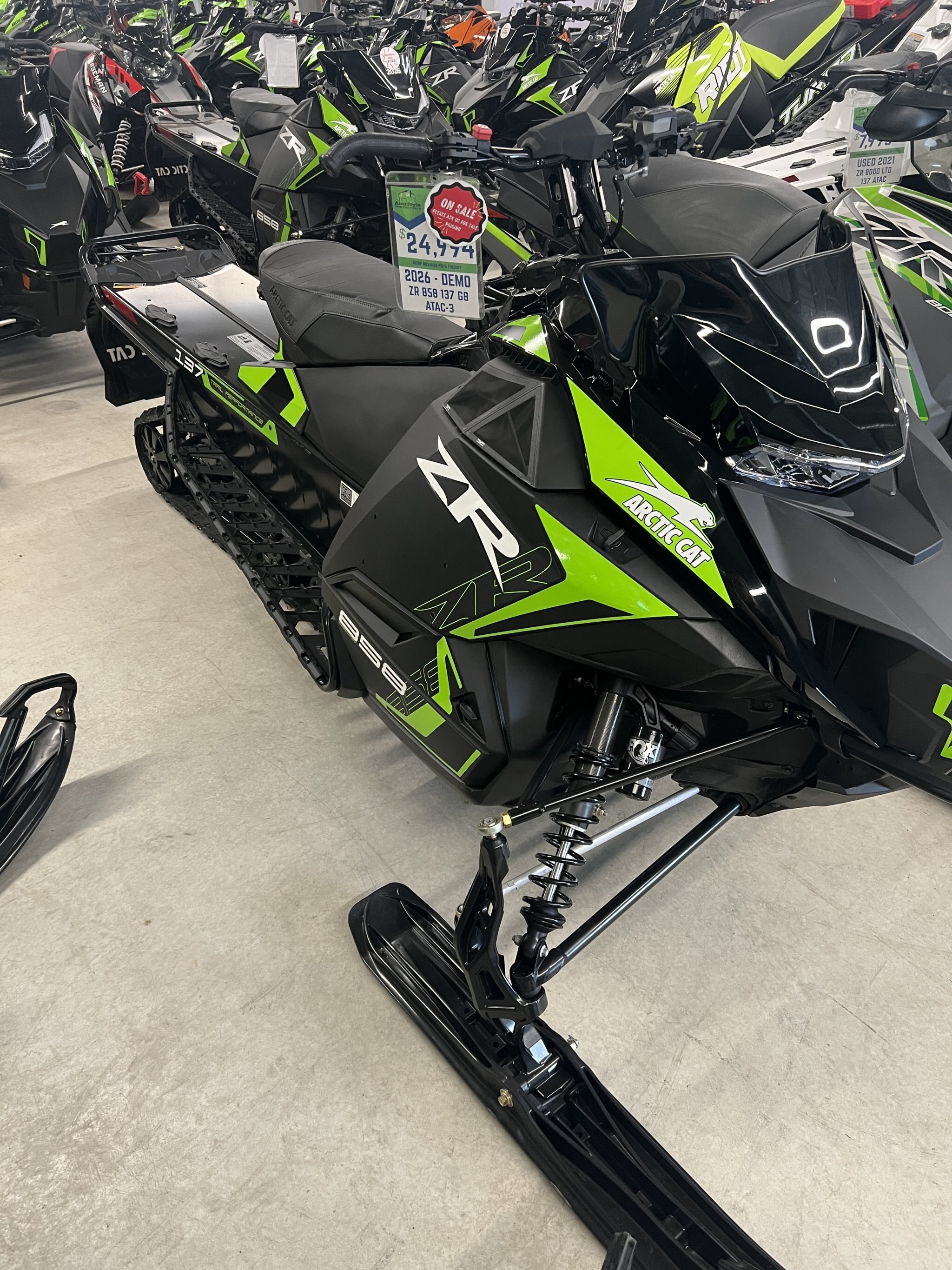2026 ARCTIC CAT ZR 858 137 ATAC ES BLK/GRN EXCLUSIVE DEMO