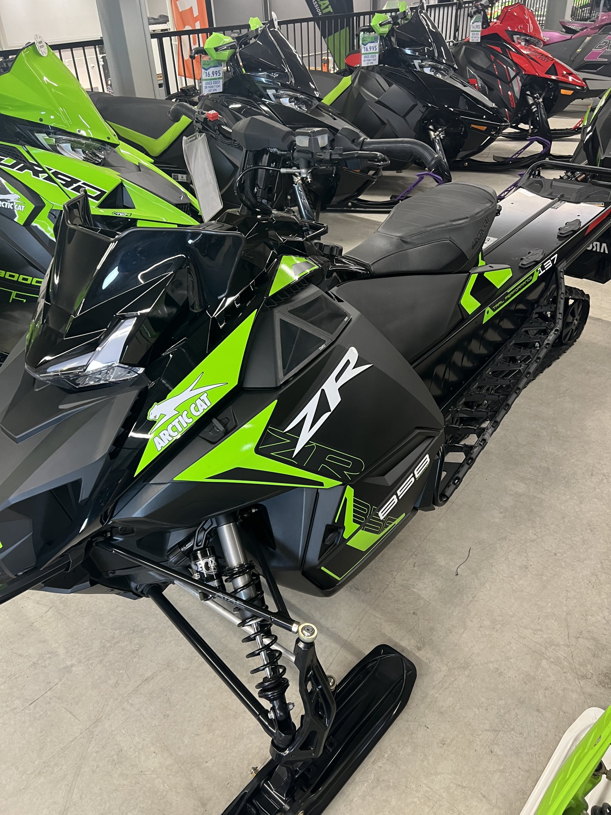 2026 ARCTIC CAT ZR 858 137 ATAC ES BLK/GRN EXCLUSIVE DEMO