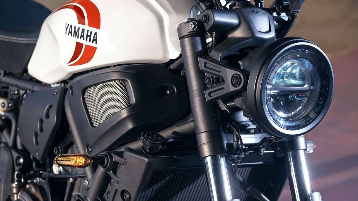 2024 Yamaha XSR700 Héritage Blanc