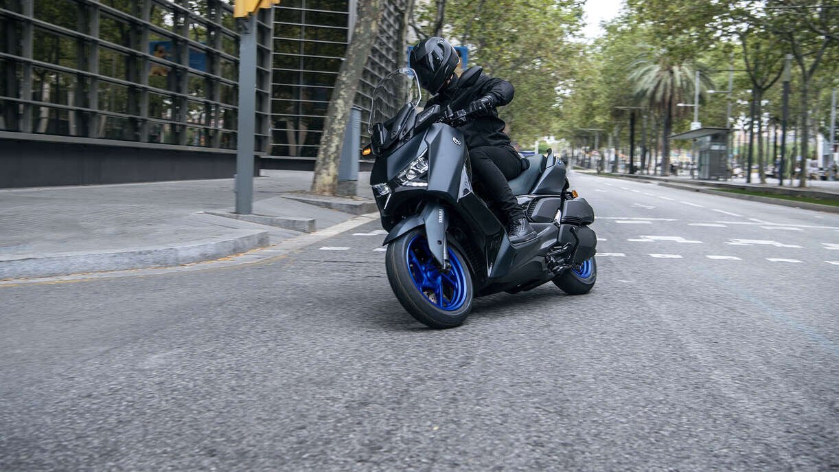 Yamaha X-MAX 2024