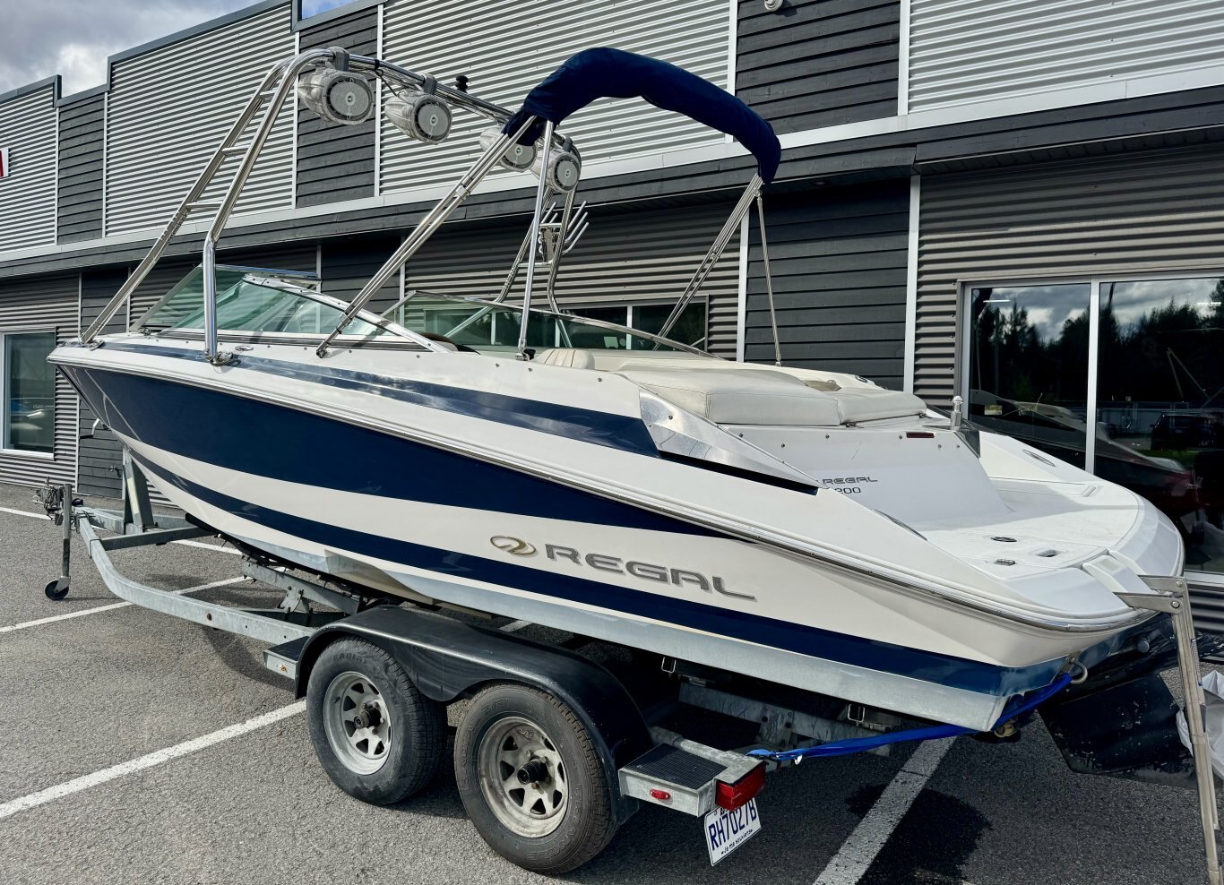 Bateau Regal 2200 LSR 2004