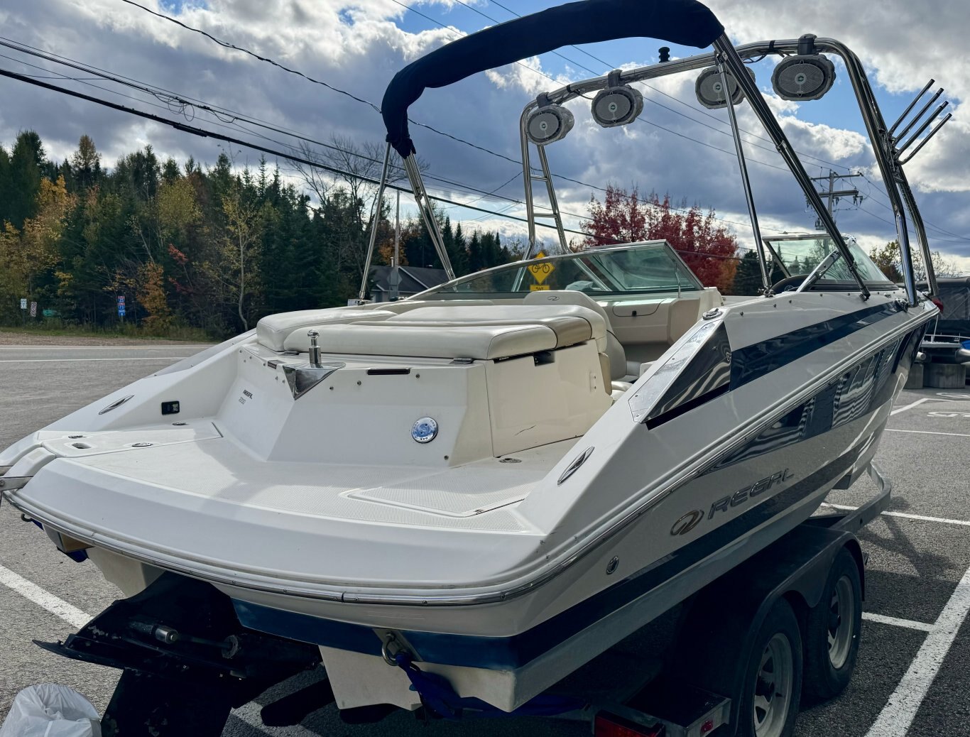 Bateau Regal 2200 LSR 2004