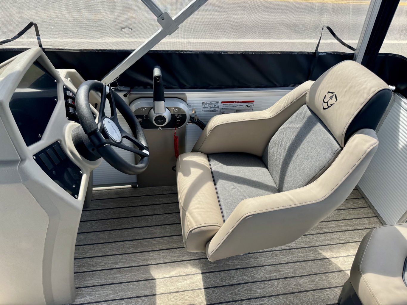 2025 Ponton Armada Zen 168 TÔLE EXTÉRIEURE BLANCHE