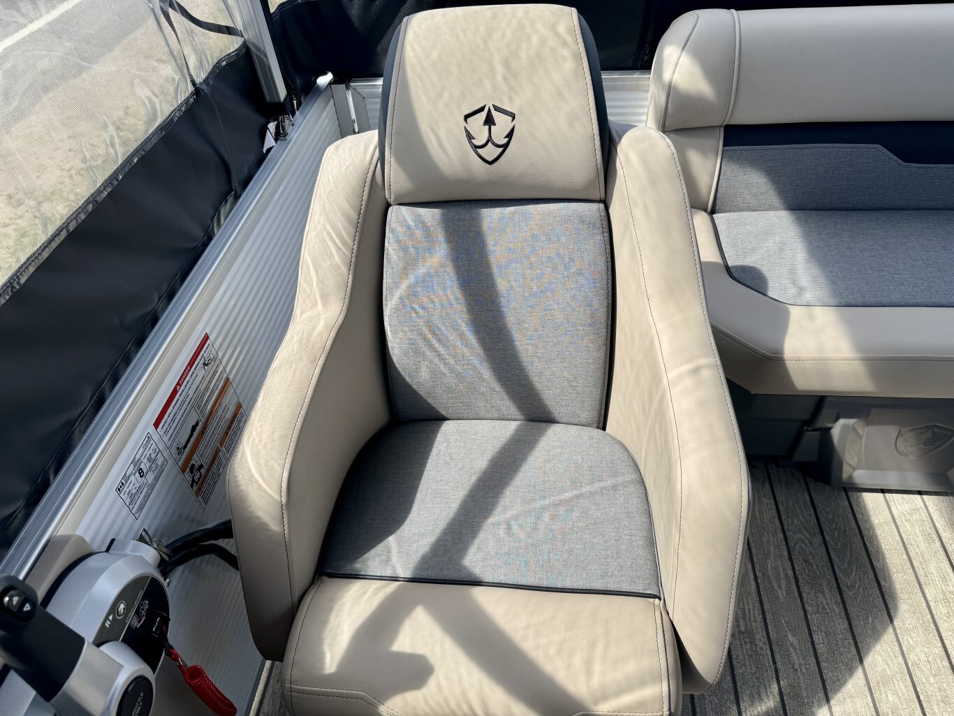 2025 Ponton Armada Zen 168 TÔLE EXTÉRIEURE BLANCHE