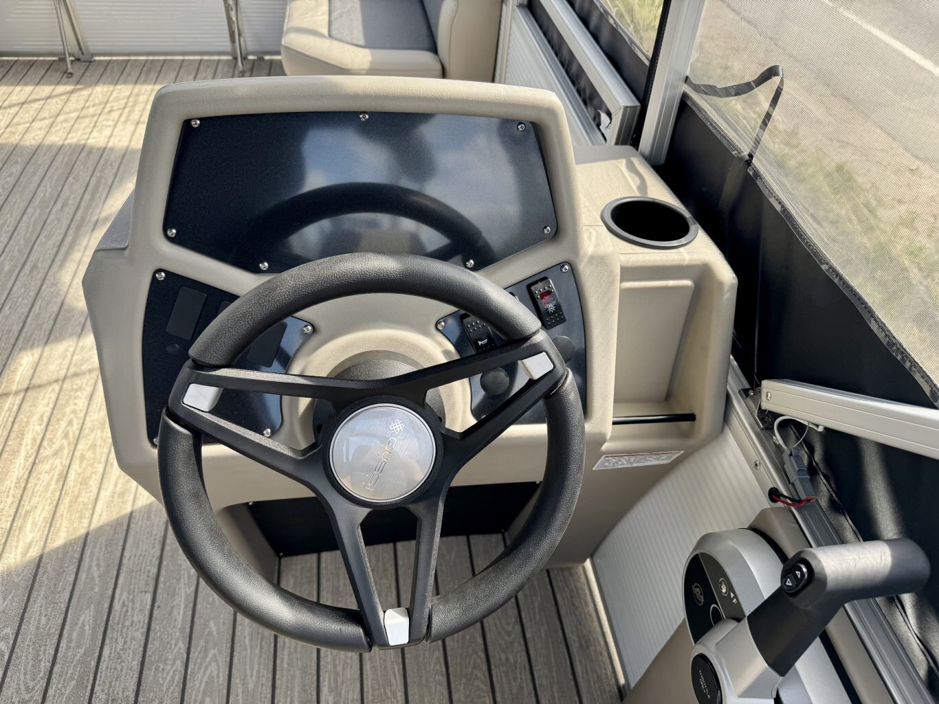 2025 Ponton Armada Zen 168 TÔLE EXTÉRIEURE BLANCHE