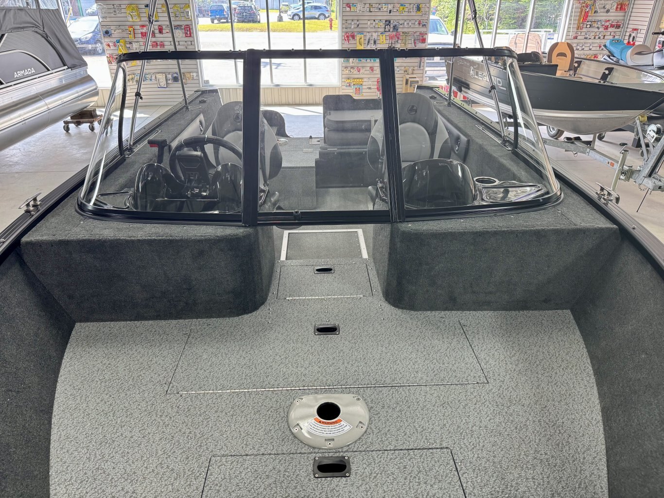 2025 bateau de pêche Legend 18 XF avec toit campeur