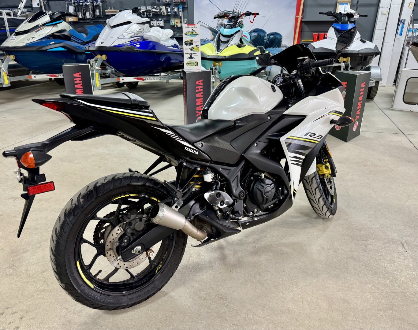 2017 Moto Yamaha YZF R3