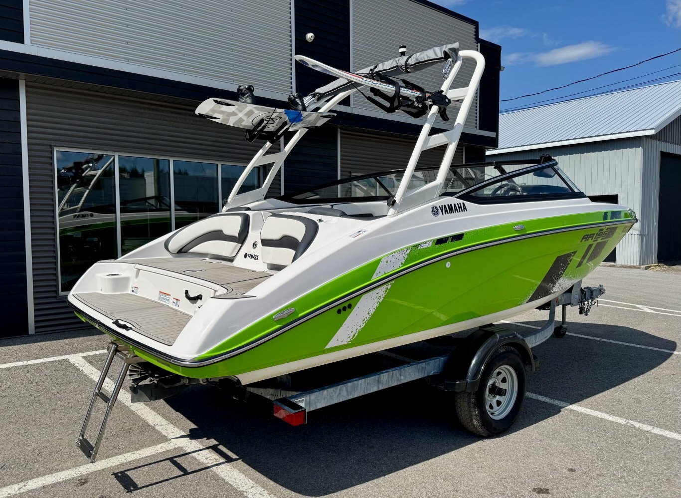 2022 Bateau Yamaha AR 195