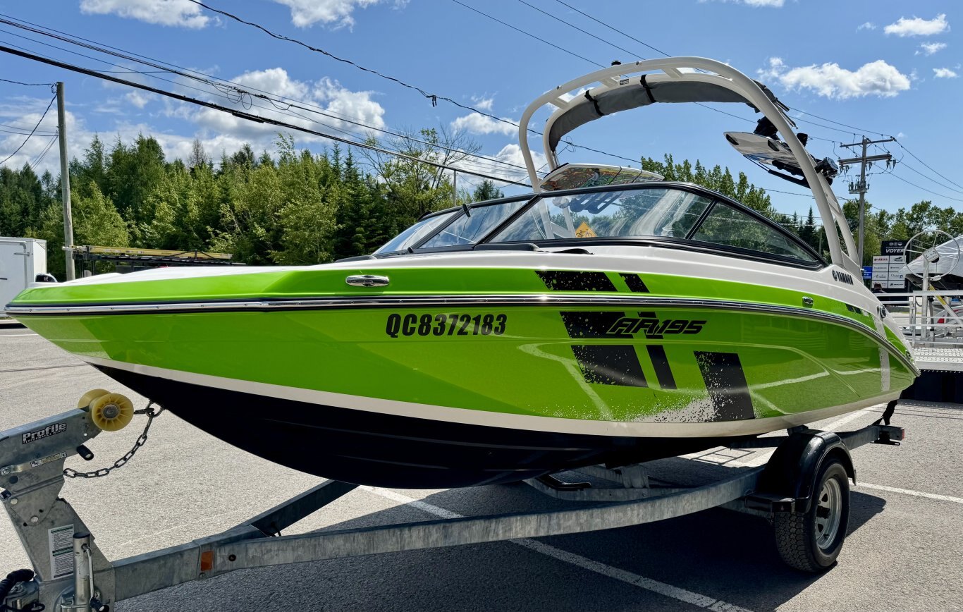 2022 Bateau Yamaha AR 195