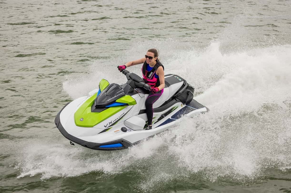 2026 Yamaha VX Deluxe Noir/Rouge Flamme