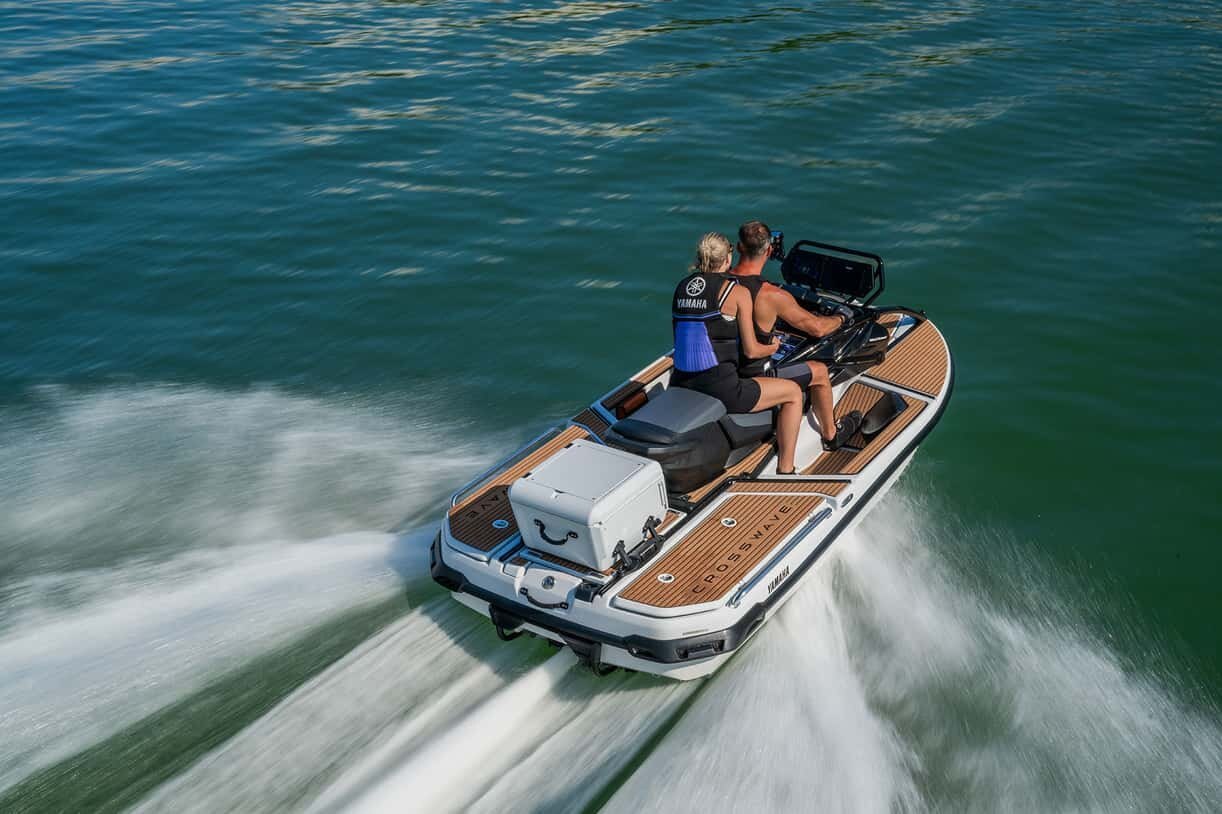 2026 Yamaha Crosswave Gris Brume