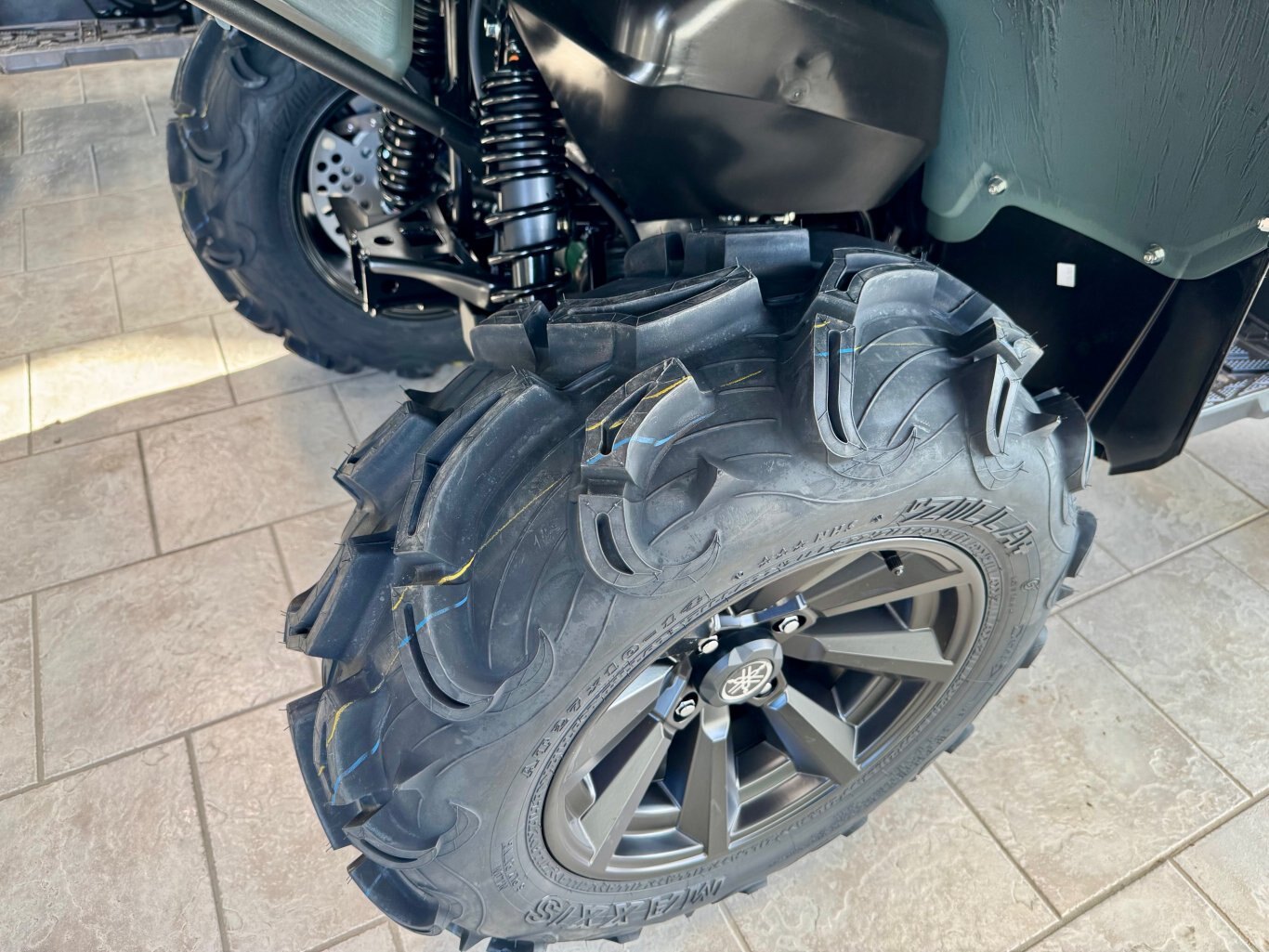 2026 Yamaha Grizzly EPS XT R Gris mousse/Noir tactique