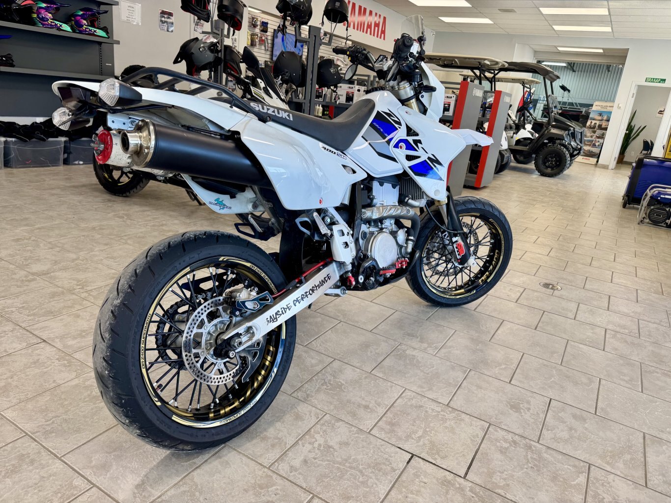 2022 Moto Suzuki DR Z 400 Super Motard