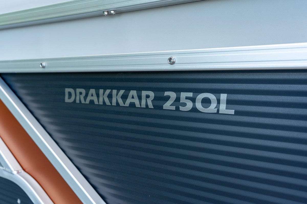 2026 Armada Drakkar 23 Fish 2 tubes Black Outer Sheet