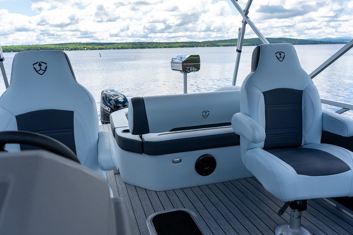 2026 Ponton Armada Drakkar 21 Swing Back 3 tubes extérieur noir et Charcoal Full Campeur