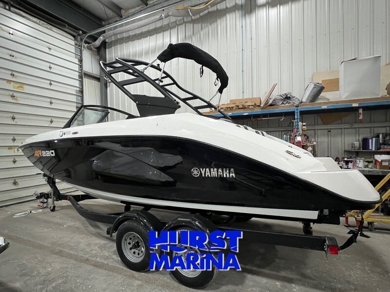 2024 Yamaha Boats AR220