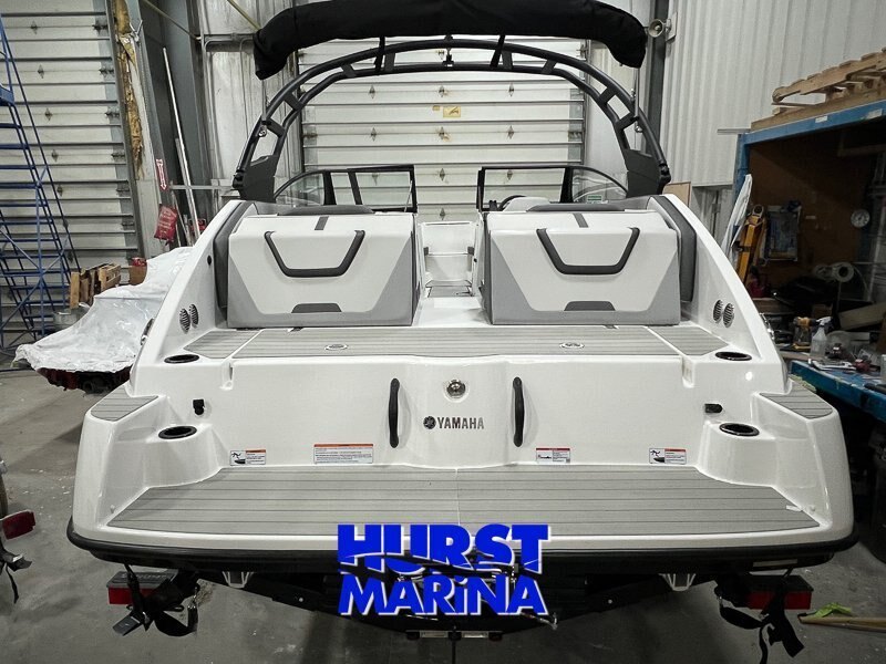 2024 Yamaha Boats AR220