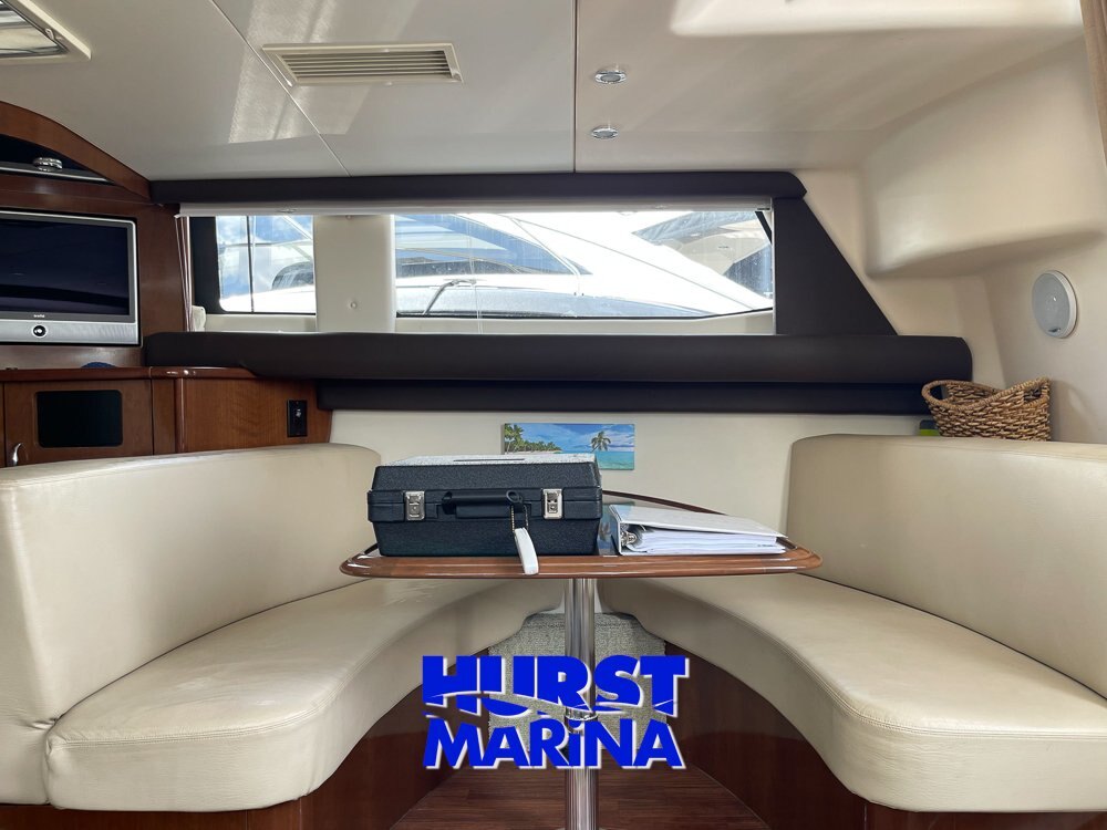 2008 Carver 36 Mariner