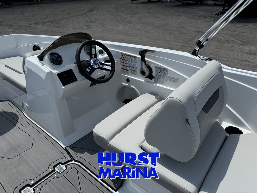 2025 Hurricane SS205 OB