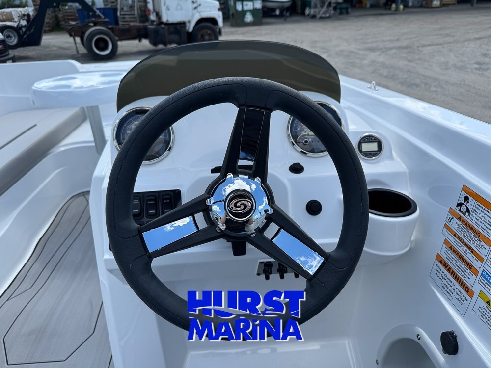 2025 Hurricane SS205 OB