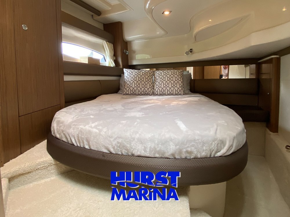 2016 Meridian 391 Motor Yacht