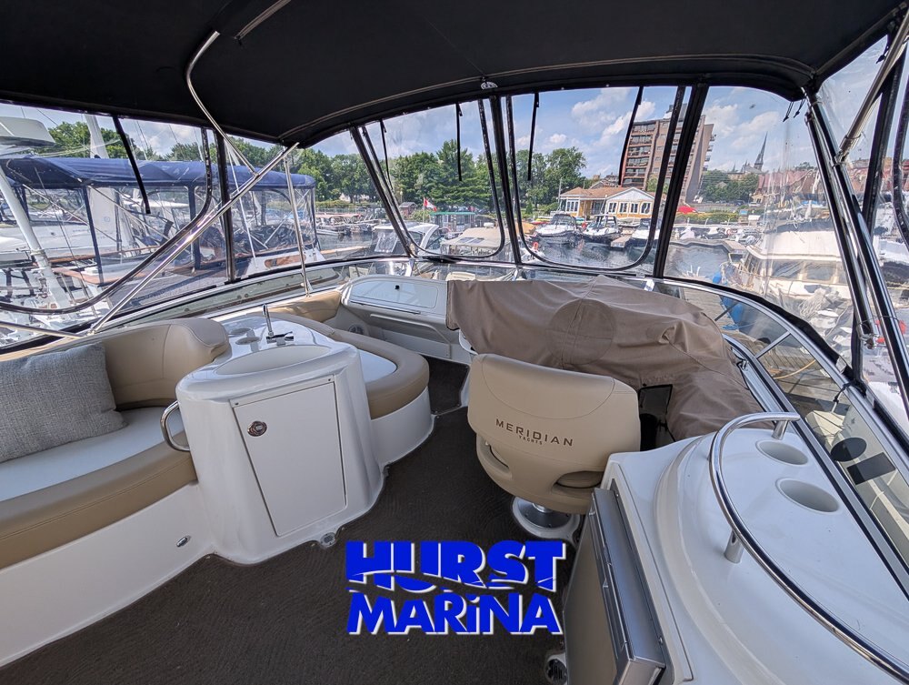 2016 Meridian 391 Motor Yacht