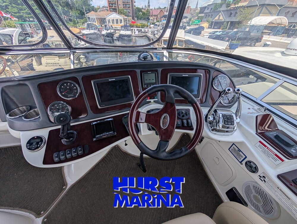 2016 Meridian 391 Motor Yacht