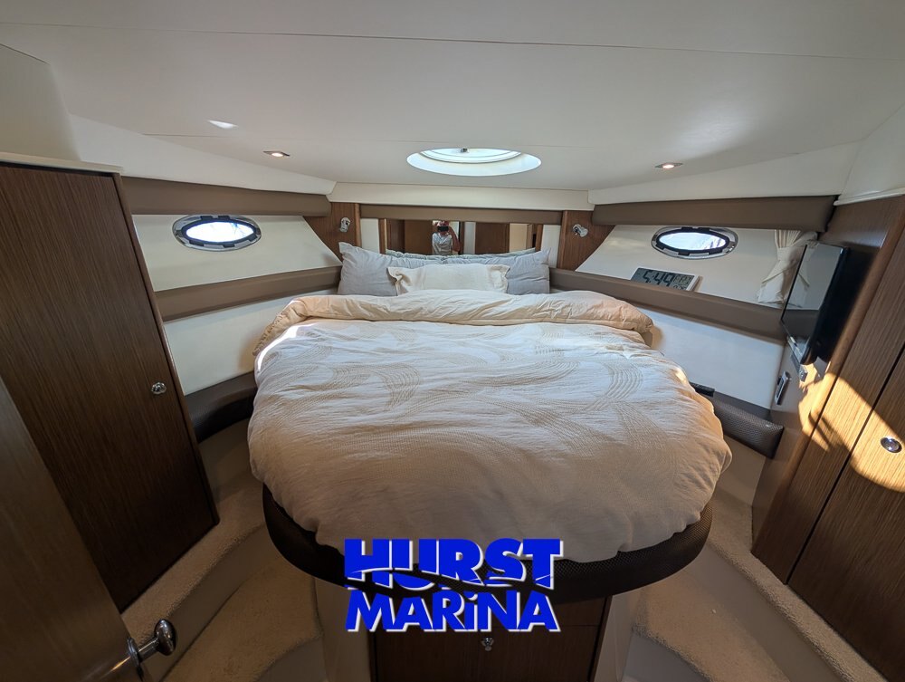 2016 Meridian 391 Motor Yacht