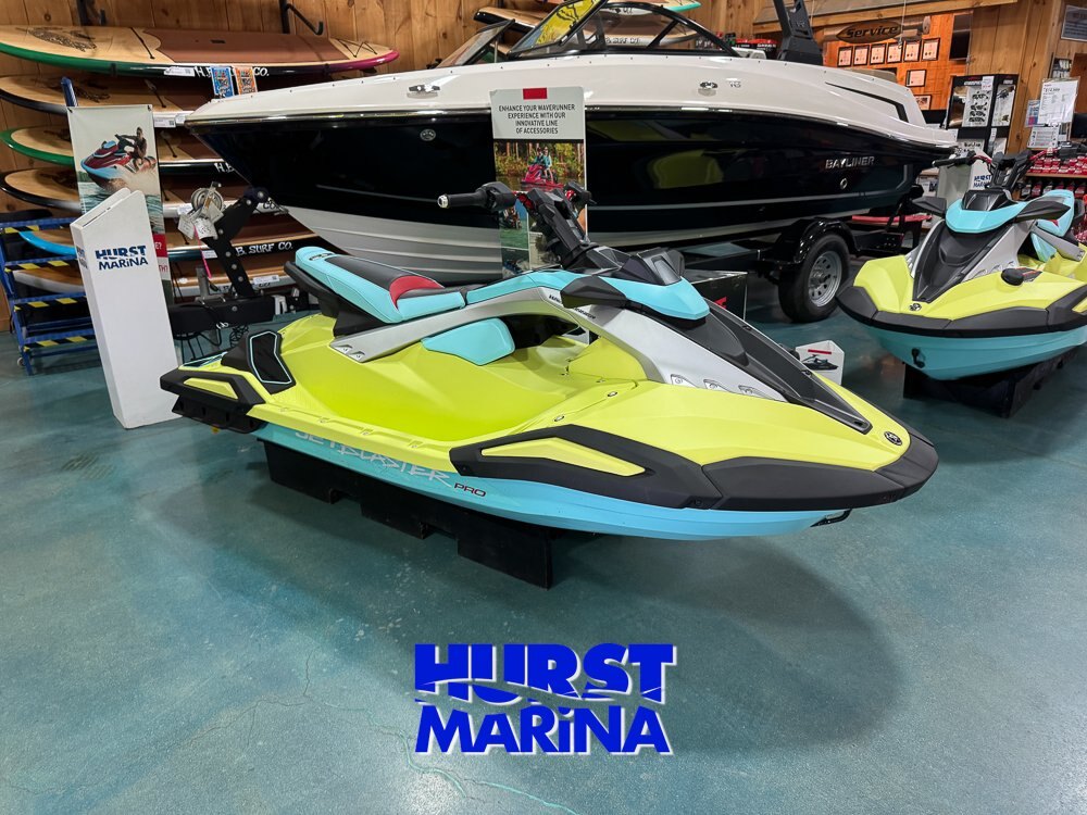 2025 Yamaha JetBlaster PRO 3 Up