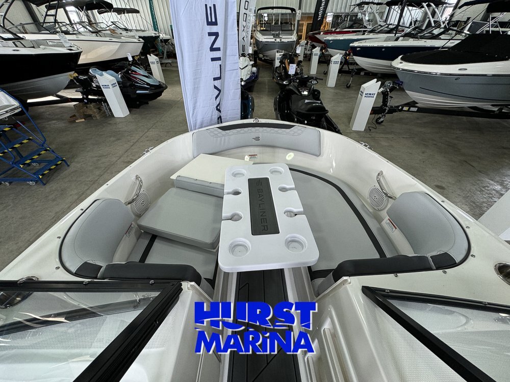 2025 Bayliner M19