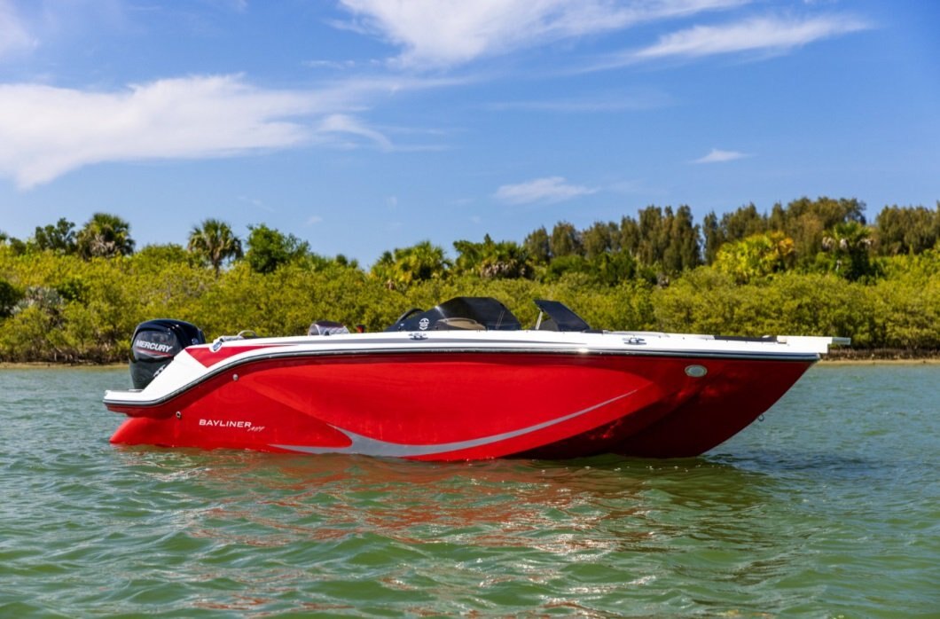 2025 Bayliner M19