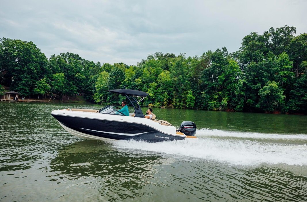 2025 Bayliner D20 Blue Hull Sides (White Bottom)