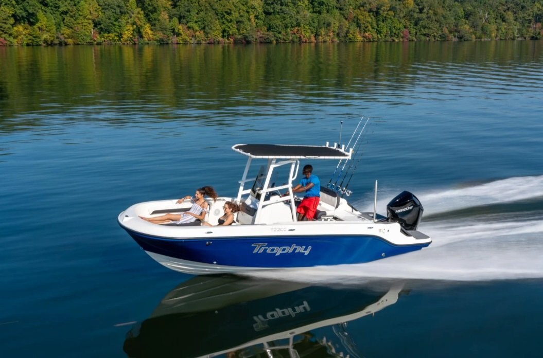 2025 Bayliner T22CC Gray Hull Sides (White Bottom)