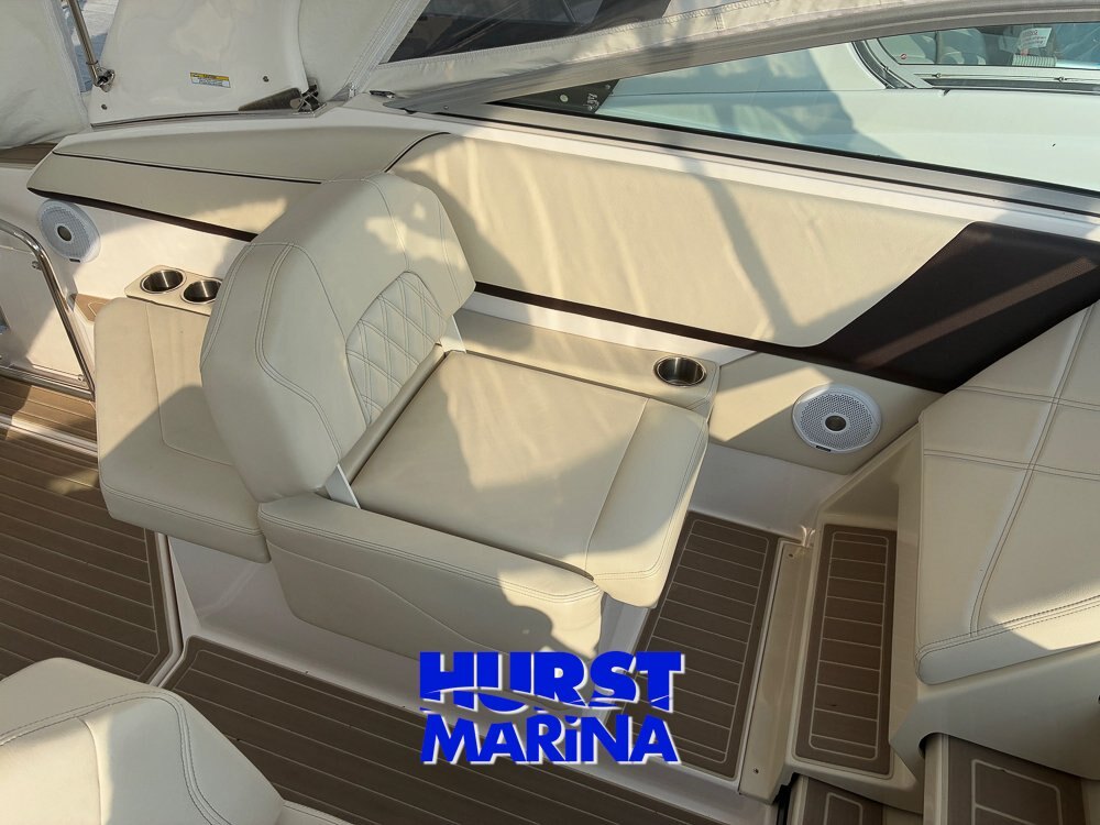 2021 Regal 26 Express