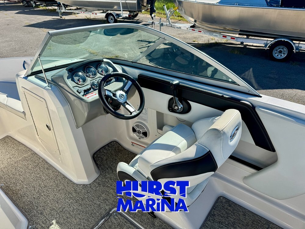 2018 Chaparral 19 H2O