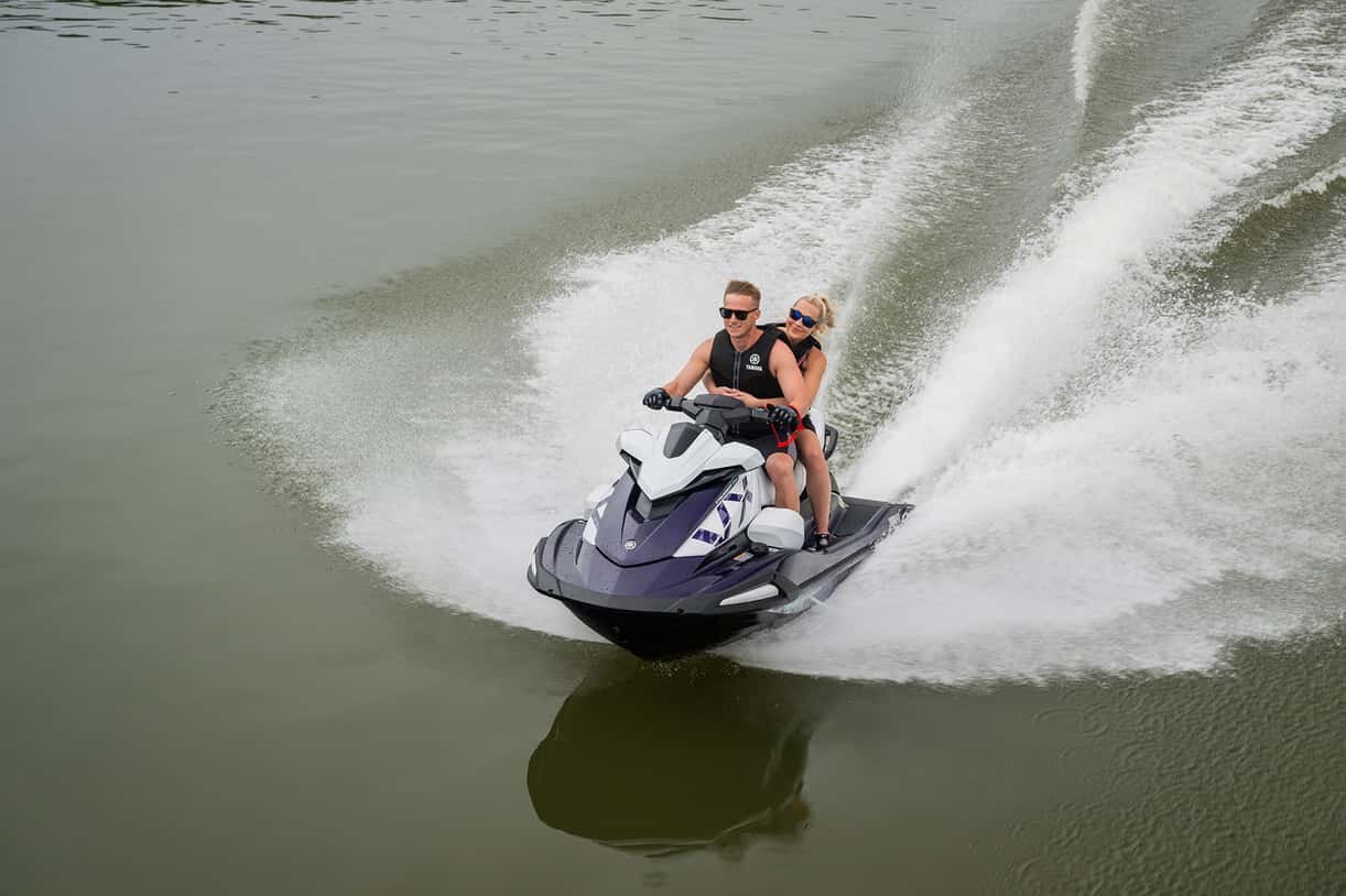 2026 Yamaha VX Cruiser HO Nightshade/White