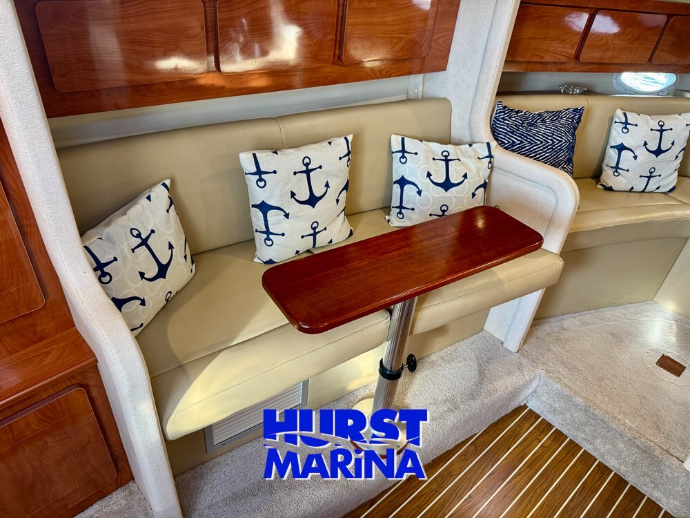 2005 Rinker 300 Fiesta Vee