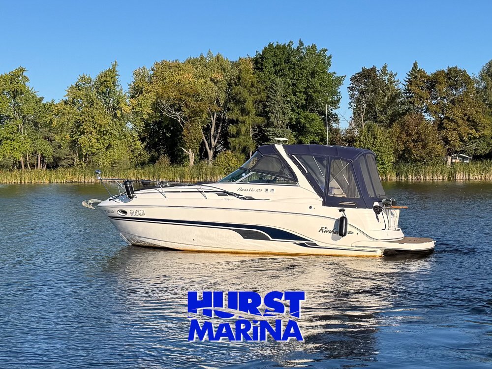 2005 Rinker 300 Fiesta Vee