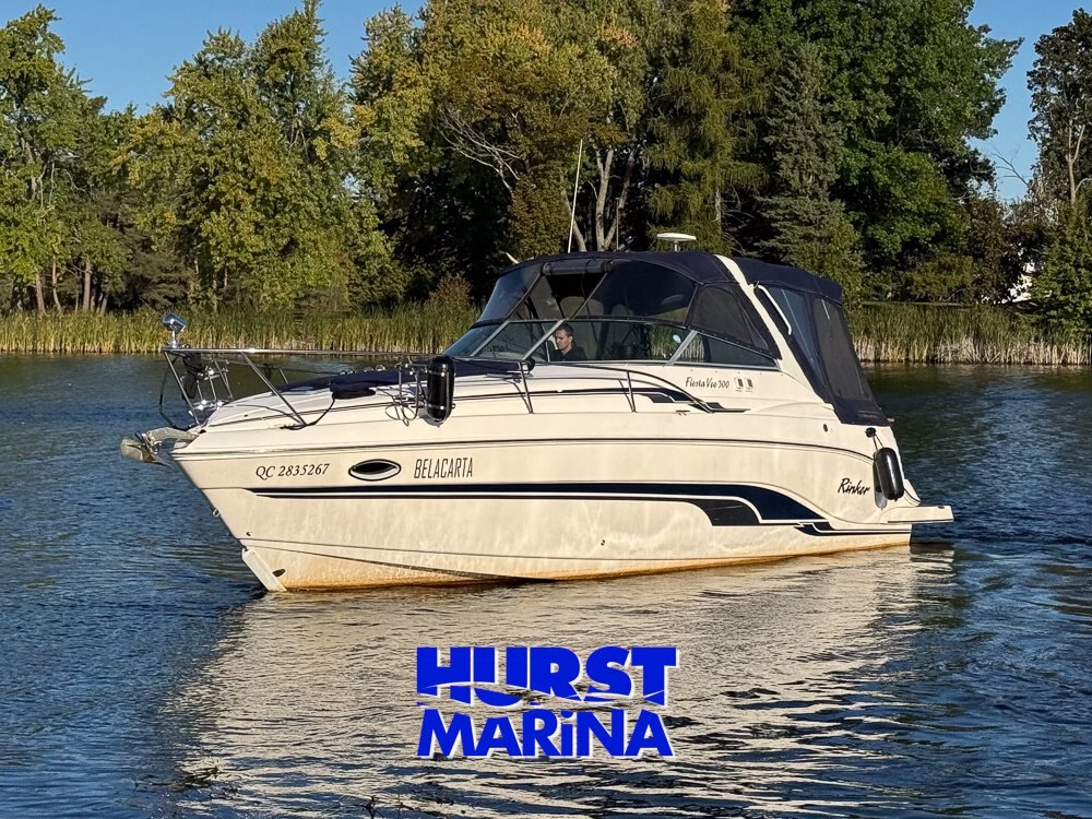 2005 Rinker 300 Fiesta Vee