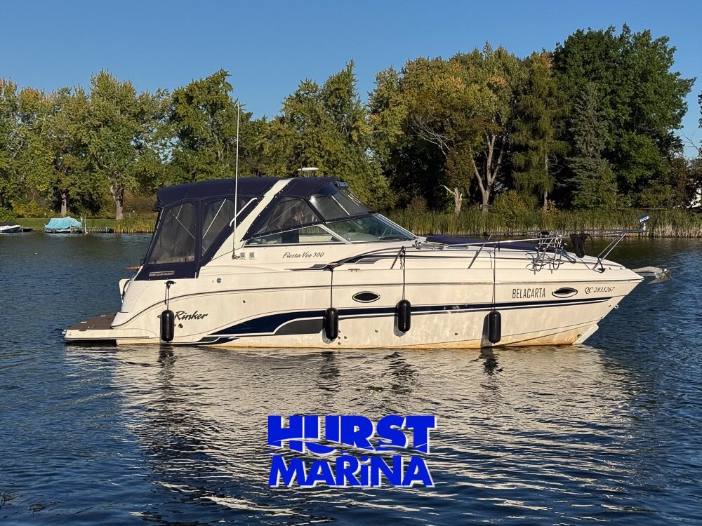 2005 Rinker 300 Fiesta Vee