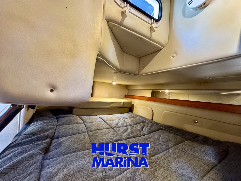 2005 Rinker 300 Fiesta Vee