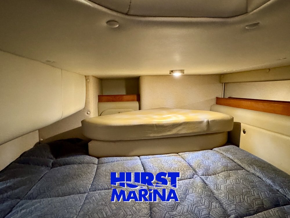 2005 Rinker 300 Fiesta Vee