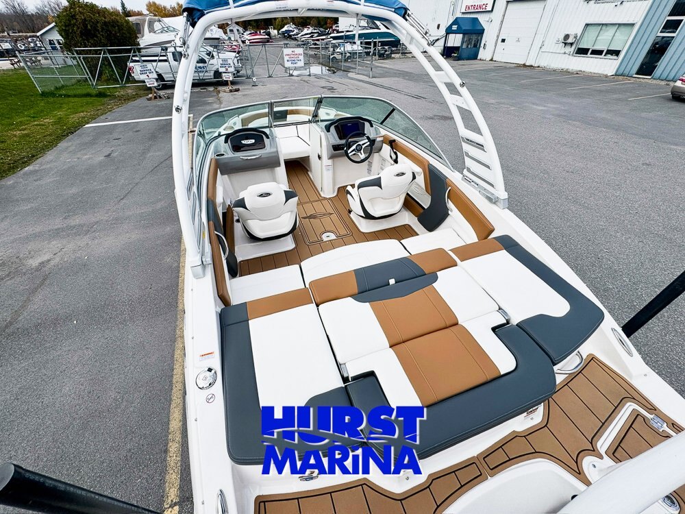 2024 Chaparral 21SSi OB